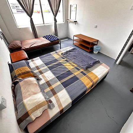 Jiaxin Dormitory - Puteri Wangsa 家馨旅舍 Улу Тирам Екстериор снимка
