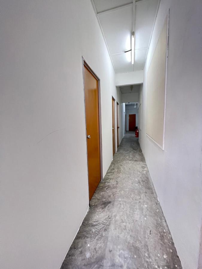 Jiaxin Dormitory - Puteri Wangsa 家馨旅舍 Улу Тирам Екстериор снимка