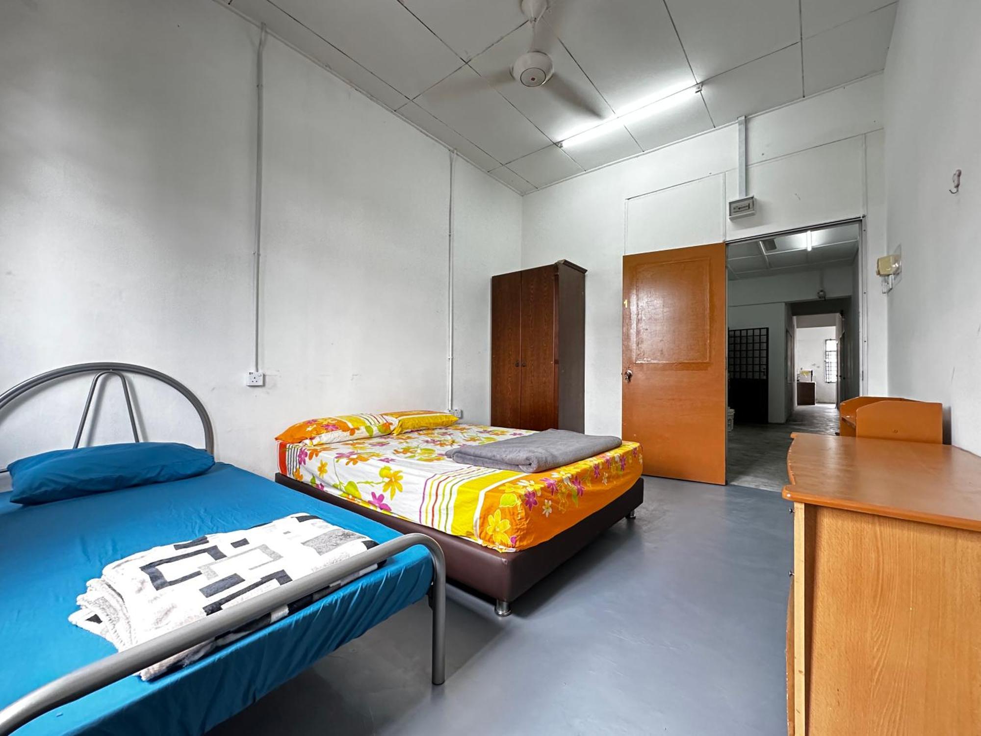 Jiaxin Dormitory - Puteri Wangsa 家馨旅舍 Улу Тирам Екстериор снимка