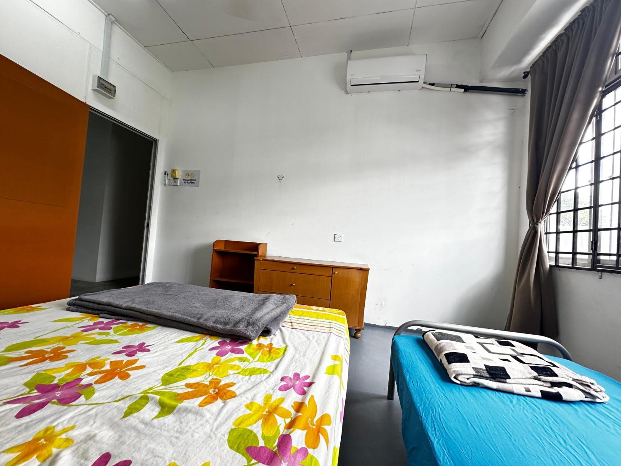 Jiaxin Dormitory - Puteri Wangsa 家馨旅舍 Улу Тирам Екстериор снимка