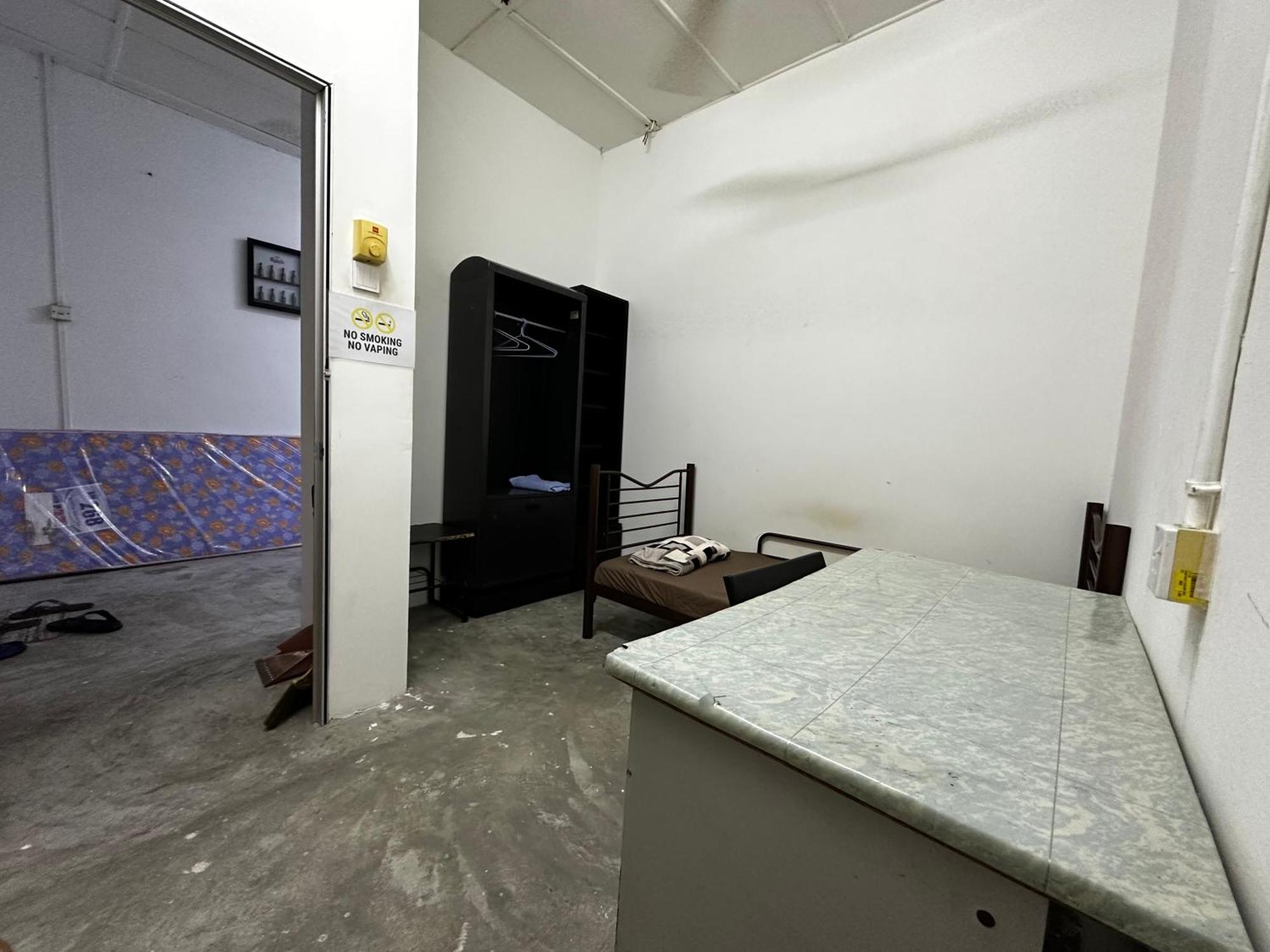 Jiaxin Dormitory - Puteri Wangsa 家馨旅舍 Улу Тирам Екстериор снимка
