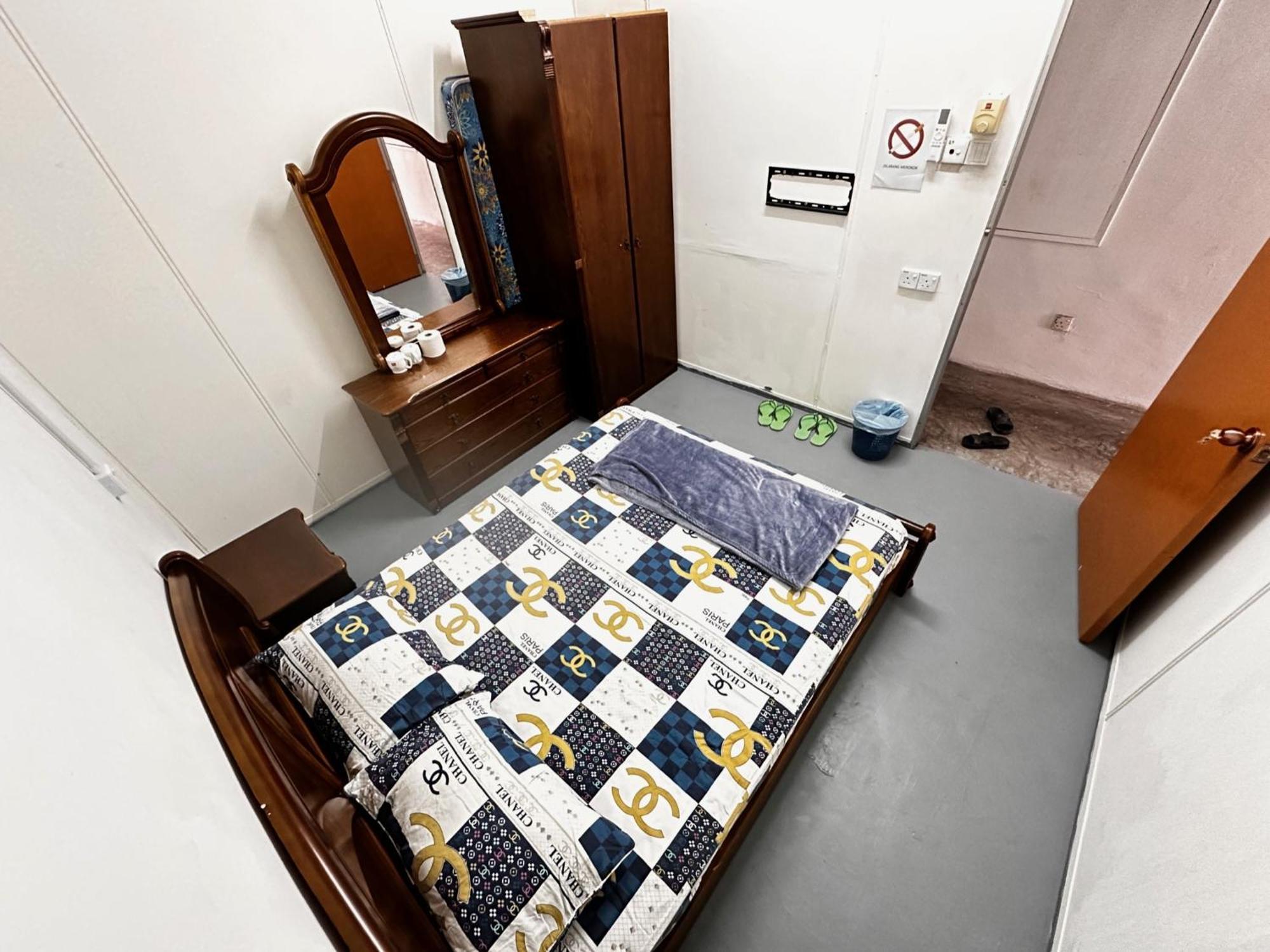 Jiaxin Dormitory - Puteri Wangsa 家馨旅舍 Улу Тирам Екстериор снимка