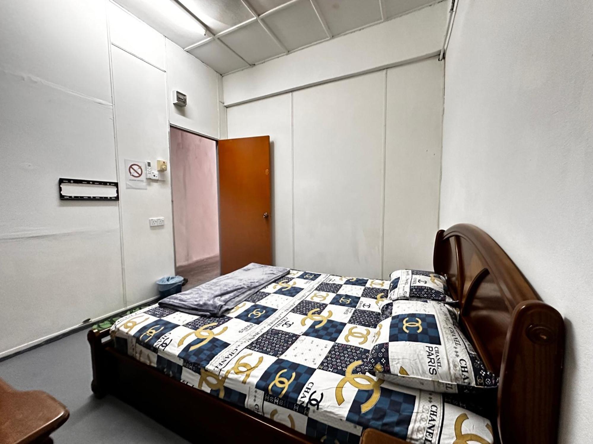 Jiaxin Dormitory - Puteri Wangsa 家馨旅舍 Улу Тирам Екстериор снимка