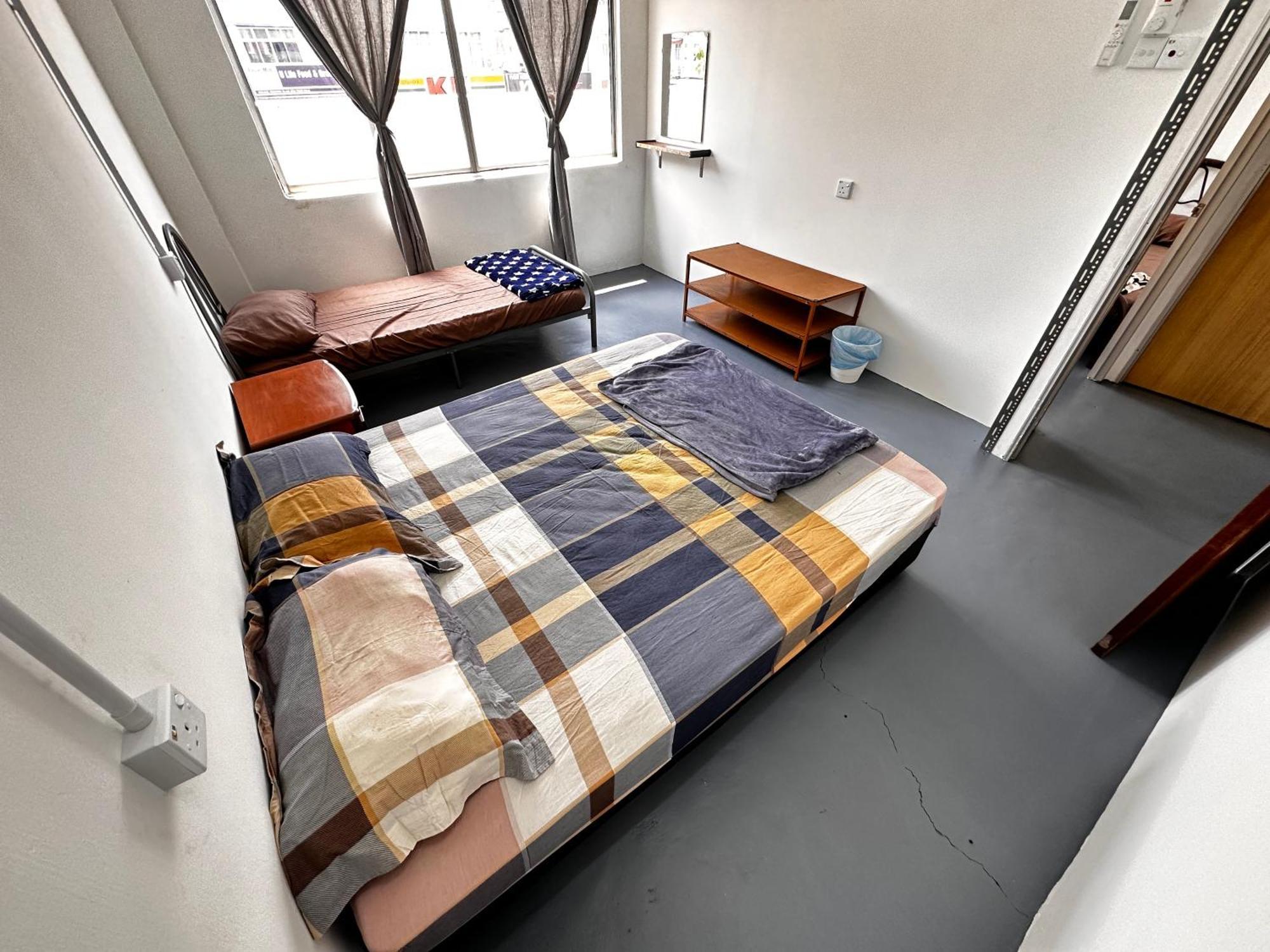 Jiaxin Dormitory - Puteri Wangsa 家馨旅舍 Улу Тирам Екстериор снимка