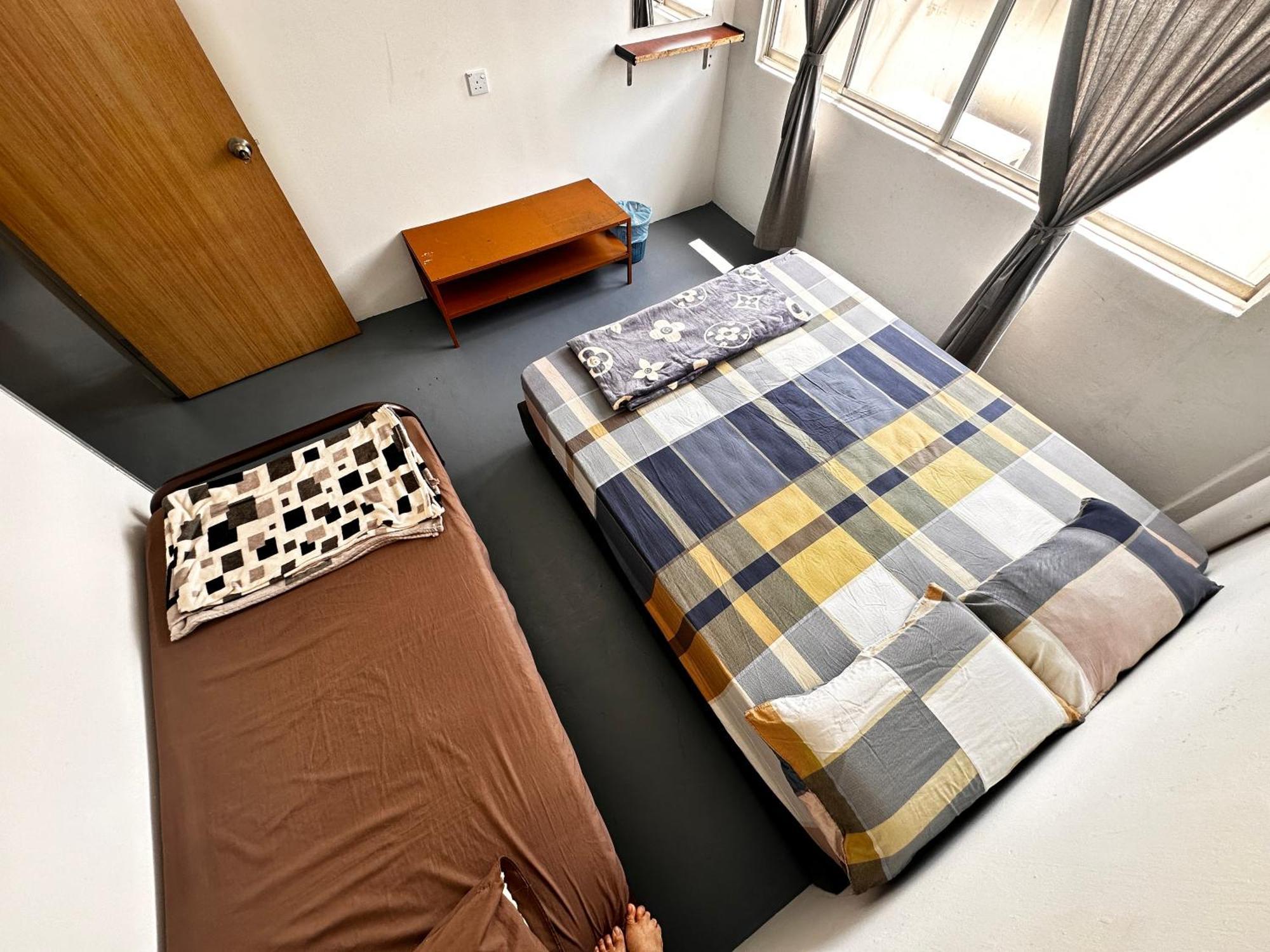 Jiaxin Dormitory - Puteri Wangsa 家馨旅舍 Улу Тирам Екстериор снимка