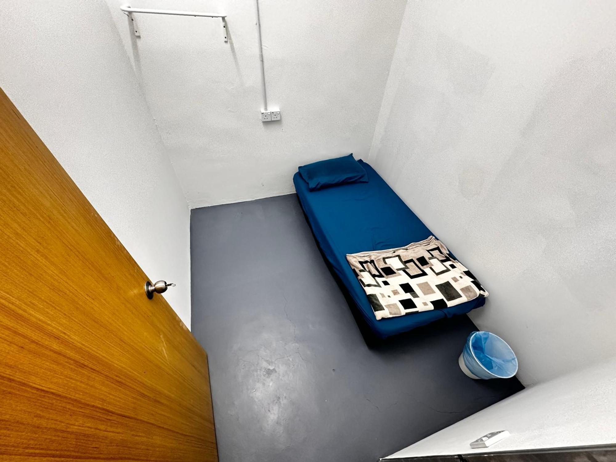 Jiaxin Dormitory - Puteri Wangsa 家馨旅舍 Улу Тирам Екстериор снимка